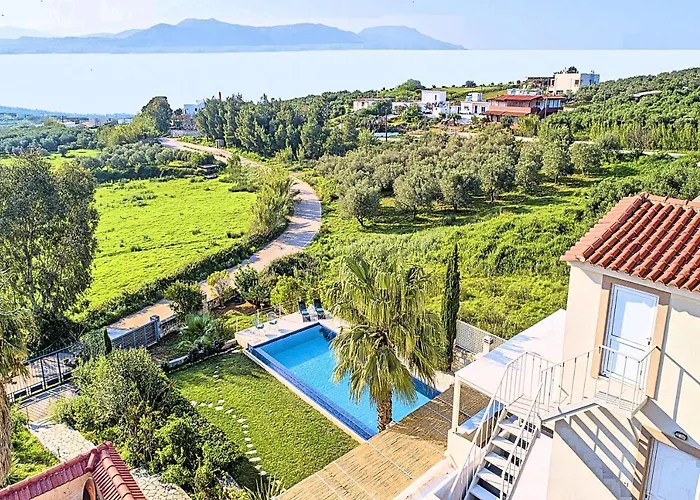 Cretan Mansion With Heated Swimming Pool