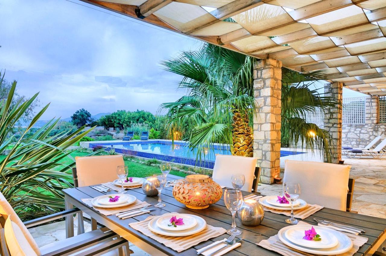 Cretan Mansion With Heated Swimming Pool * Georgioupoli