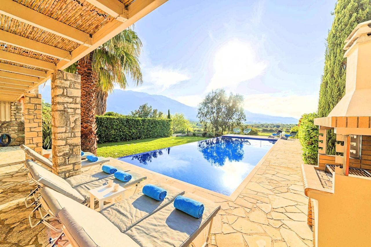 Villa Cretan Mansion With Heated Swimming Pool