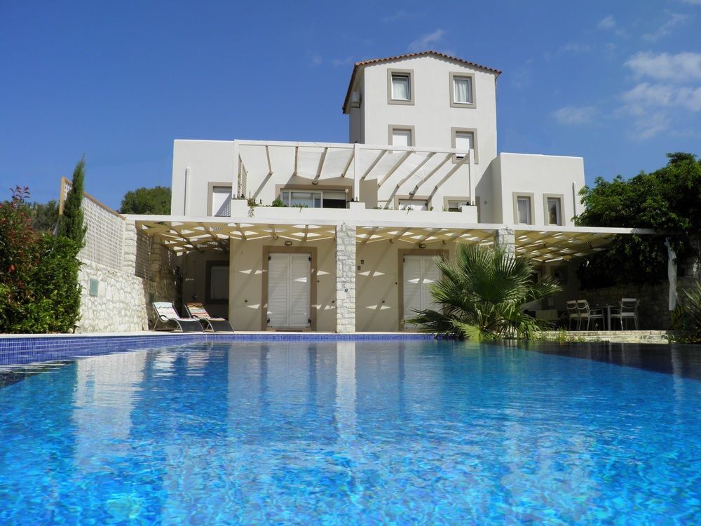 Villa Cretan Mansion With Heated Swimming Pool