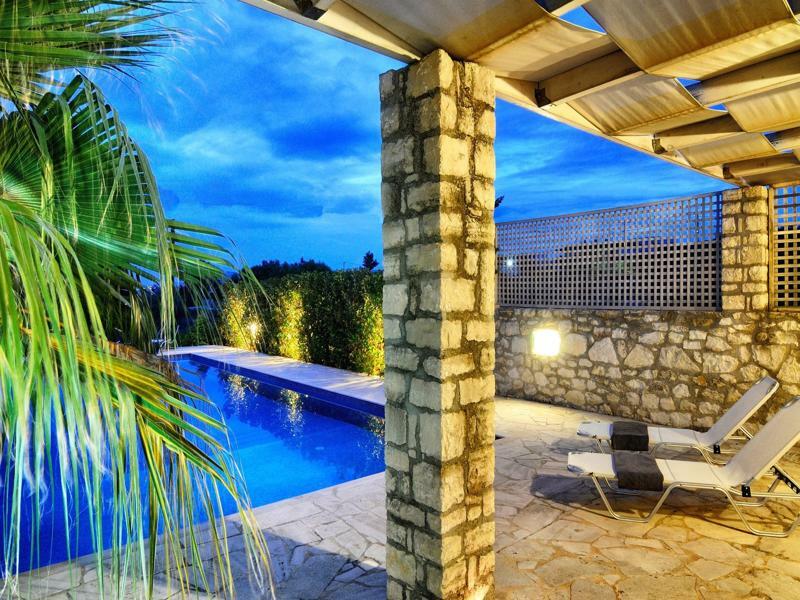 Cretan Mansion With Heated Swimming Pool Villa Georgioupoli