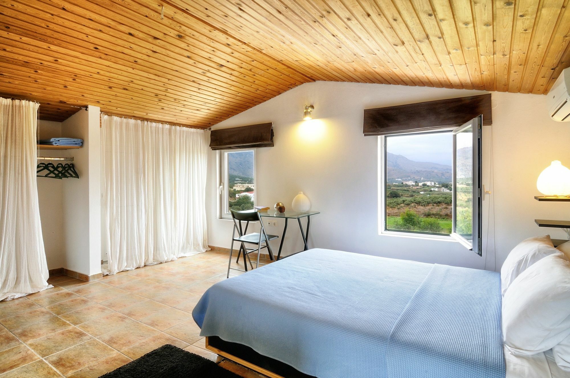 Cretan Mansion With Heated Swimming Pool